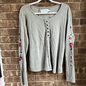 Aventura Light Gray Long Sleeve Top with Embroidered Floral Details